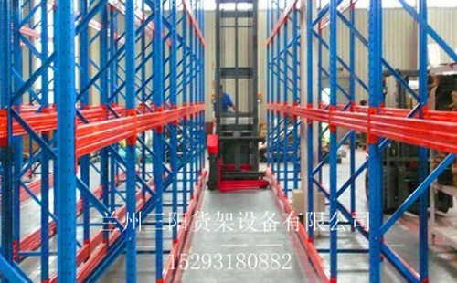 白银窄巷道货架布局与在高密度仓储中的应用解析