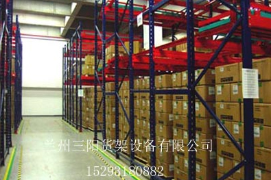 白银横梁式 vs 阁楼式：哪种物流货架更适合你的仓储需求？